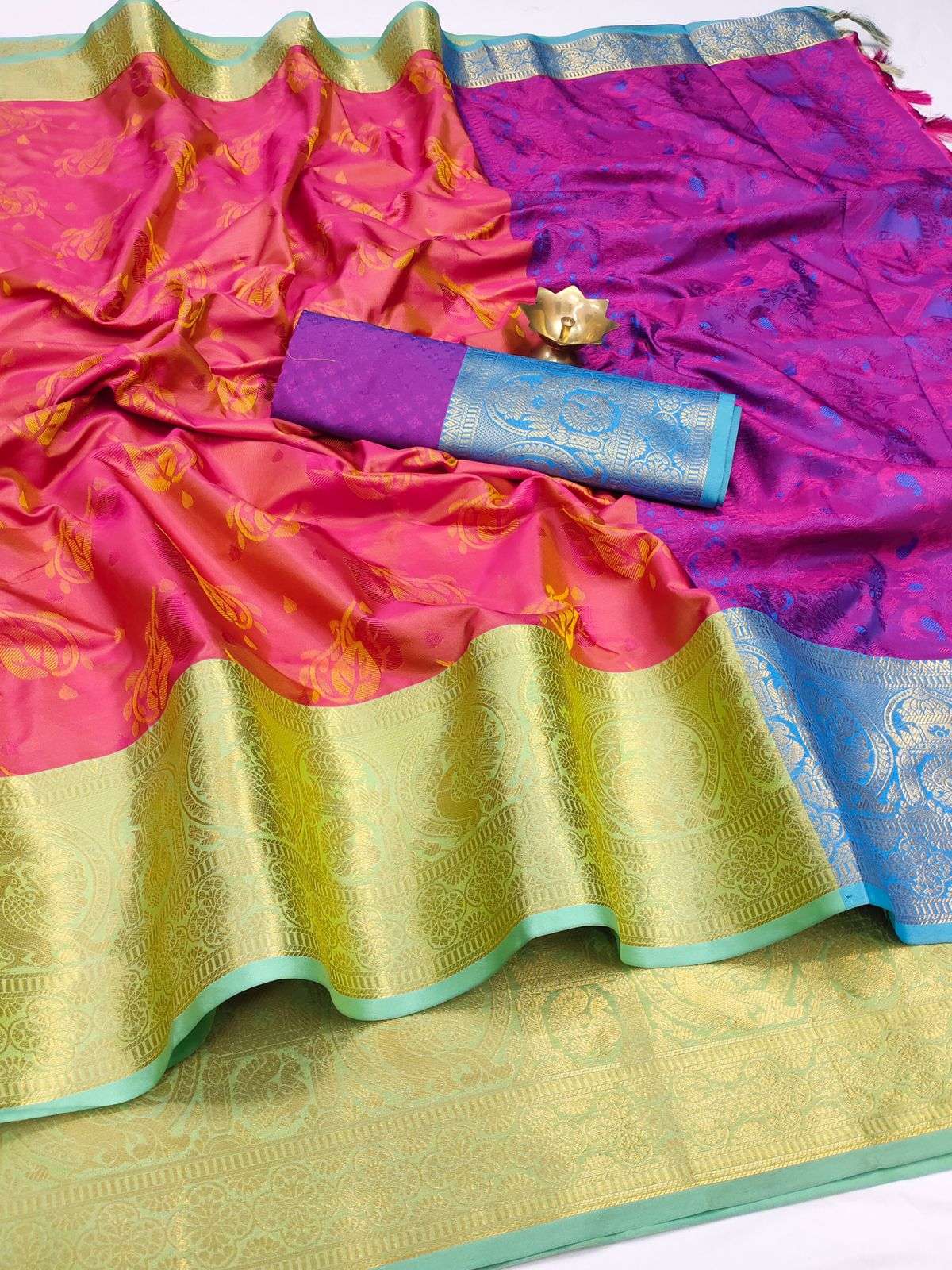 MB-3195 BY FASHID WHOLESALE 01 TO 07 SERIES INDIAN TRADITIONAL WEAR COLLECTION BEAUTIFUL STYLISH FANCY COLORFUL PARTY WEAR & OCCASIONAL WEAR SOFT KANJIVARAM JACQUARD SAREES AT WHOLESALE PRICE