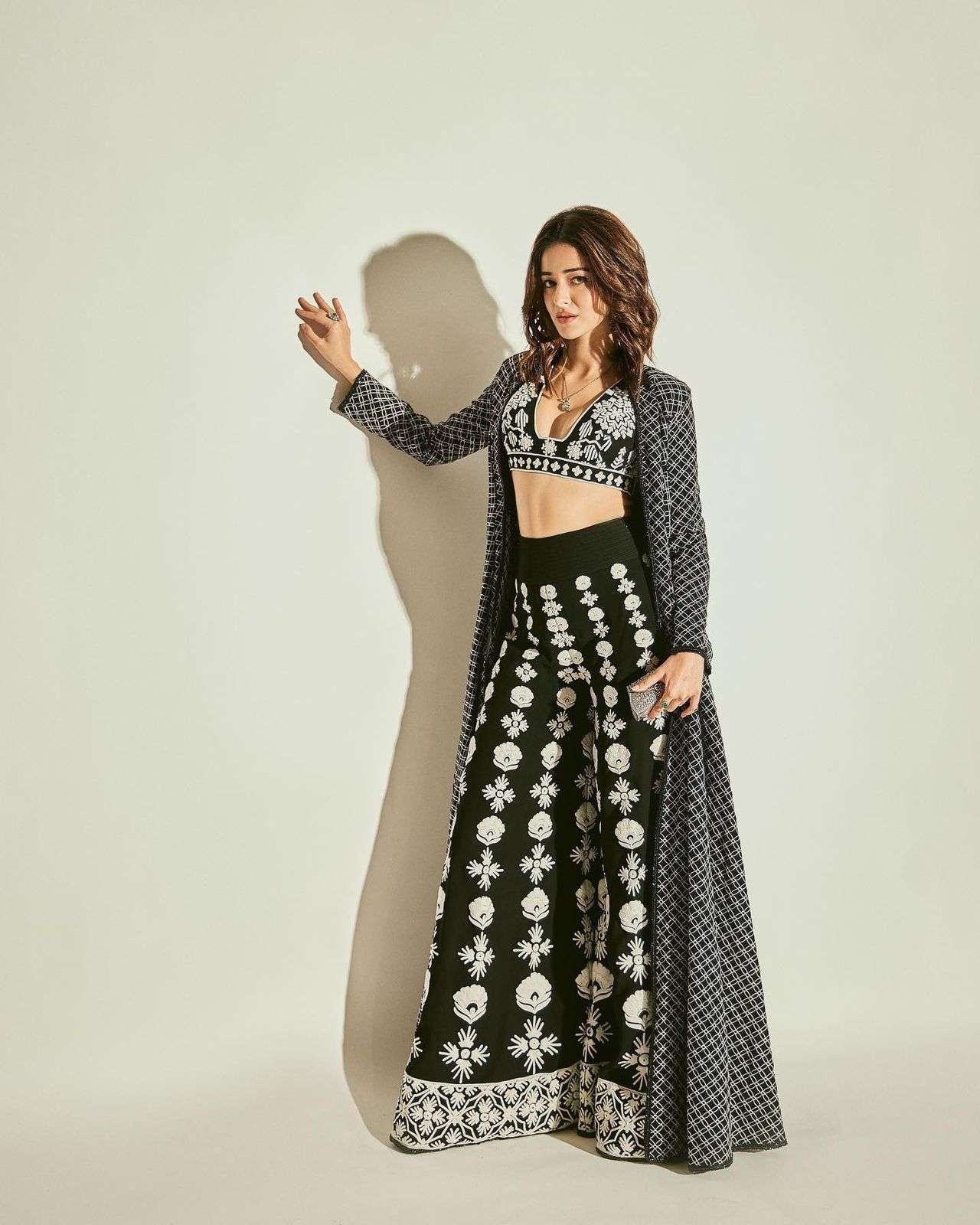KD-1184 BY KAAMIRI DESIGNER STYLISH FANCY COLORFUL BEAUTIFUL PARTY WEAR & ETHNIC WEAR COLLECTION FAUX GEORGETTE TOPS WITH BOTTOM AT WHOLESALE PRICE