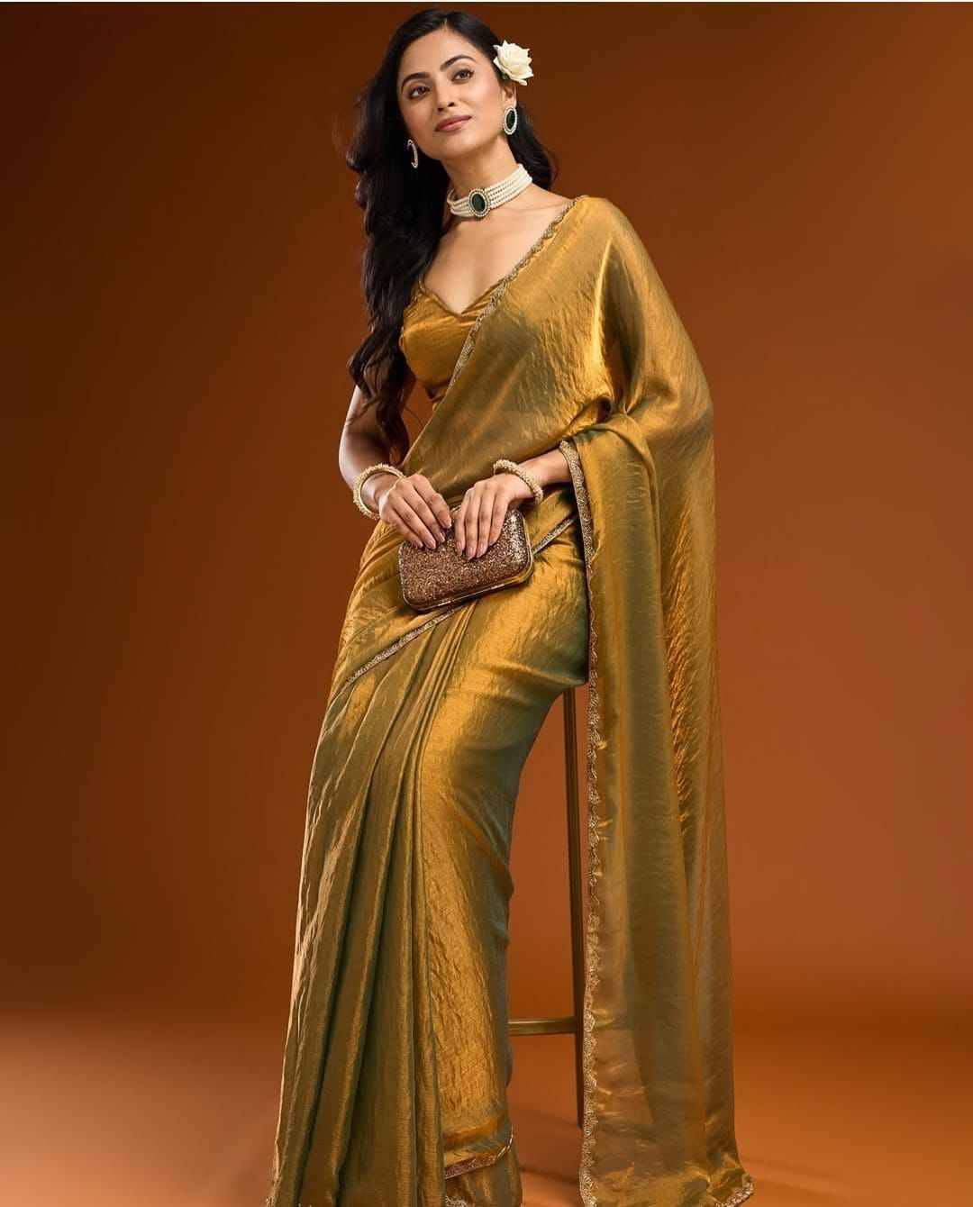 Hf-09 By Fashid Wholesale 01 To 05 Series Indian Traditional Wear Collection Beautiful Stylish Fancy Colorful Party Wear & Occasional Wear Fendy Chiffon Sarees At Wholesale Price