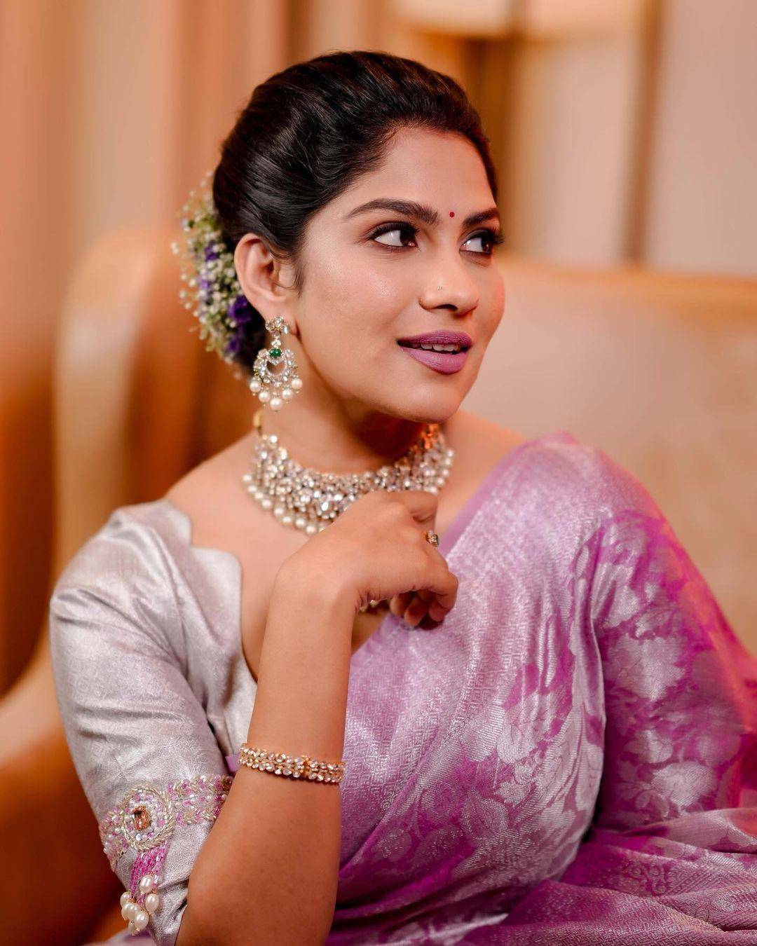 Kp-5087 By Fashid Wholesale Indian Traditional Wear Collection Beautiful Stylish Fancy Colorful Party Wear & Occasional Wear Soft Banarasi Silk Sarees At Wholesale Price