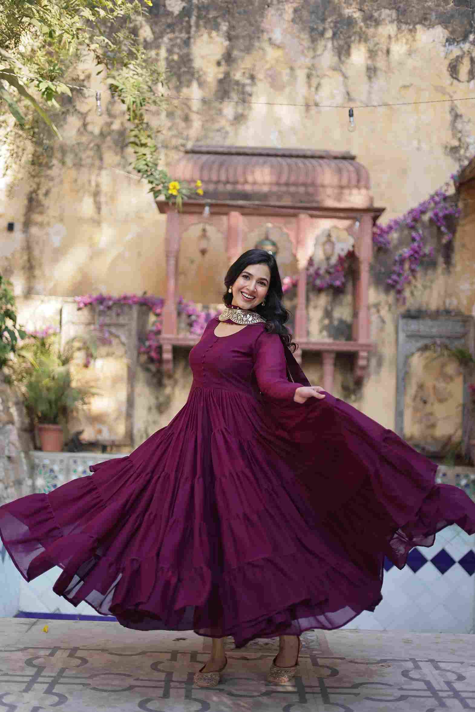 Sf-1018 By Fashid Wholesale 01 To 04 Series Designer Beautiful Collection Occasional Wear & Party Wear Georgette Gowns At Wholesale Price