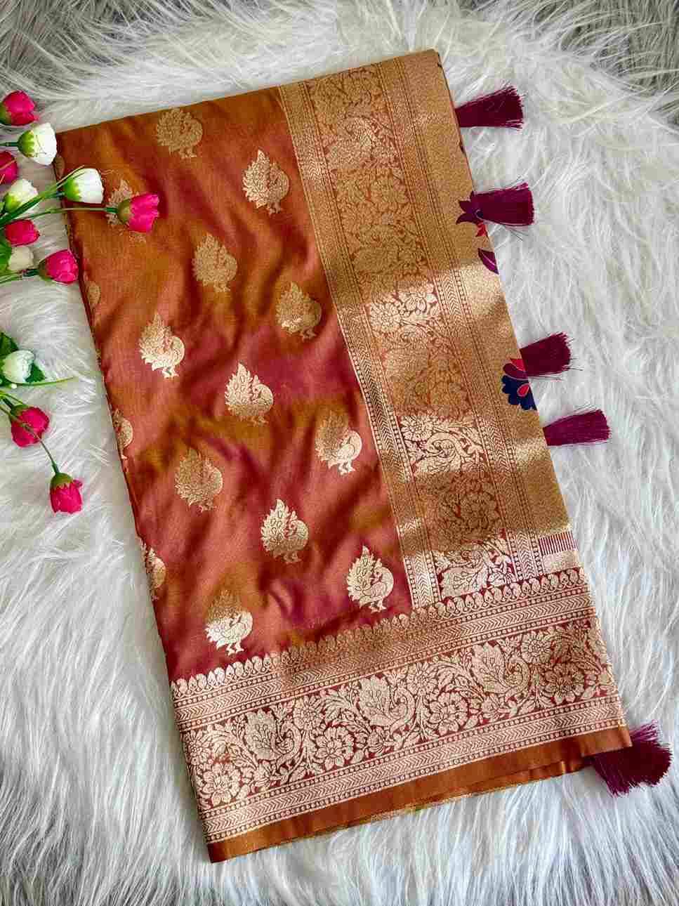 Vv-11 By Fashid Wholesale 01 To 08 Series Indian Traditional Wear Collection Beautiful Stylish Fancy Colorful Party Wear & Occasional Wear Paithani Silk Sarees At Wholesale Price