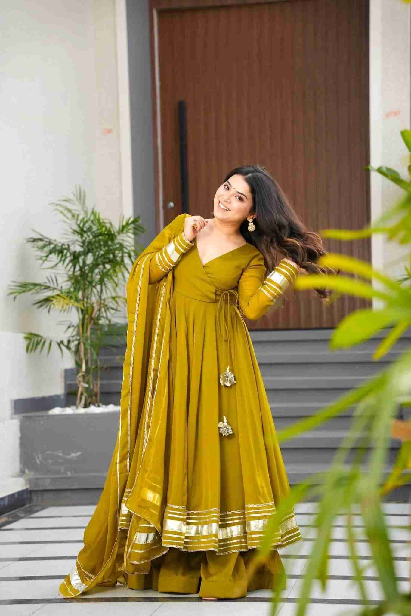 Mb-458 By Fashid Wholesale Designer Beautiful Collection Occasional Wear & Party Wear Faux Georgette Gowns At Wholesale Price