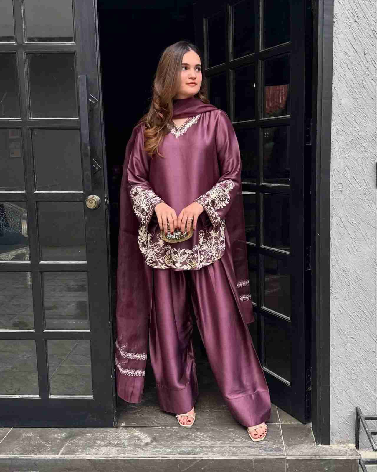 Sf-1032 By Fashid Wholesale Beautiful Festive Suits Stylish Fancy Colorful Casual Wear & Ethnic Wear Pure Natural Crepe Silk Dresses At Wholesale Price
