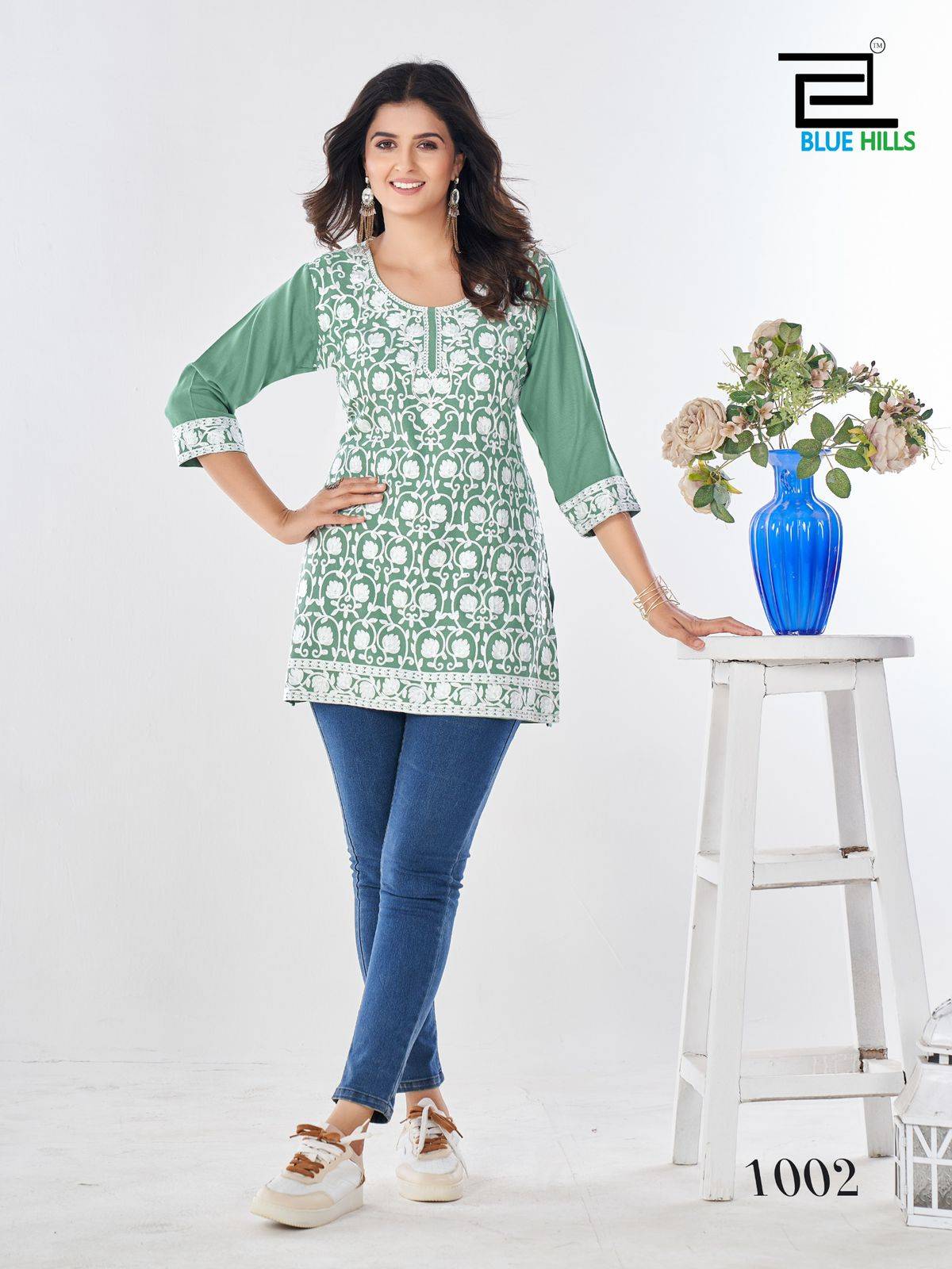 Chikankari By Kaamiri 1001 To 1006 Series Designer Stylish Fancy Colorful Beautiful Party Wear & Ethnic Wear Collection Heavy Rayon Tops At Wholesale Price