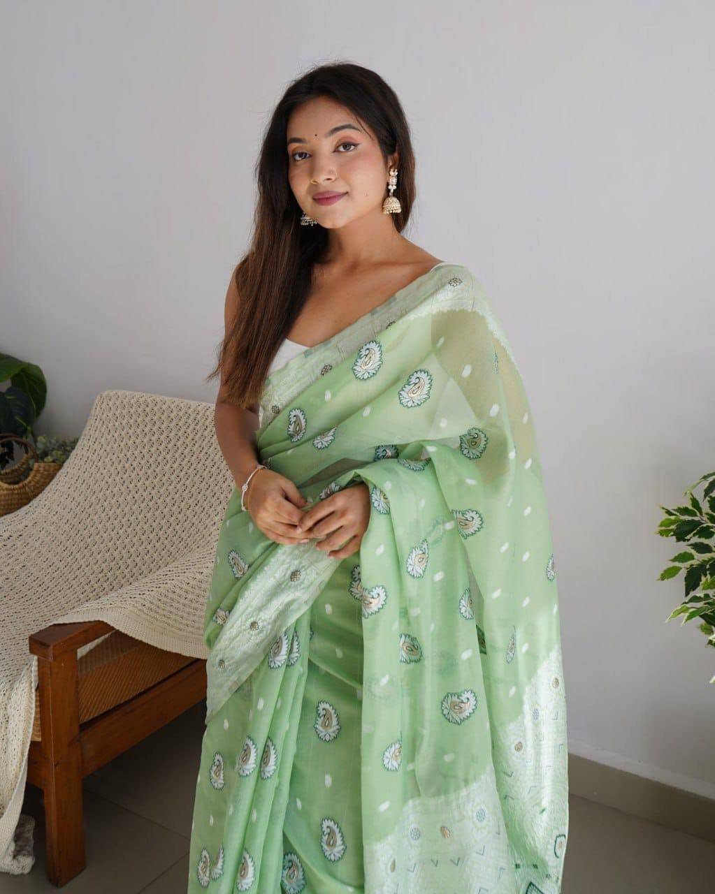 Lc-618 By Fashid Wholesale 01 To 04 Series Indian Traditional Wear Collection Beautiful Stylish Fancy Colorful Party Wear & Occasional Wear Linen Cotton Sarees At Wholesale Price