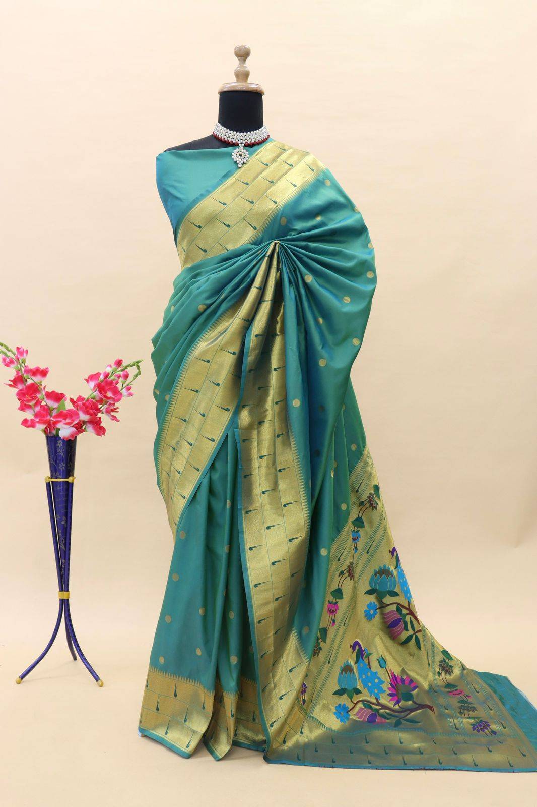 Pt-Avantika By Fashid Wholesale 01 To 09 Series Indian Traditional Wear Collection Beautiful Stylish Fancy Colorful Party Wear & Occasional Wear Paithani Pure Silk Sarees At Wholesale Price