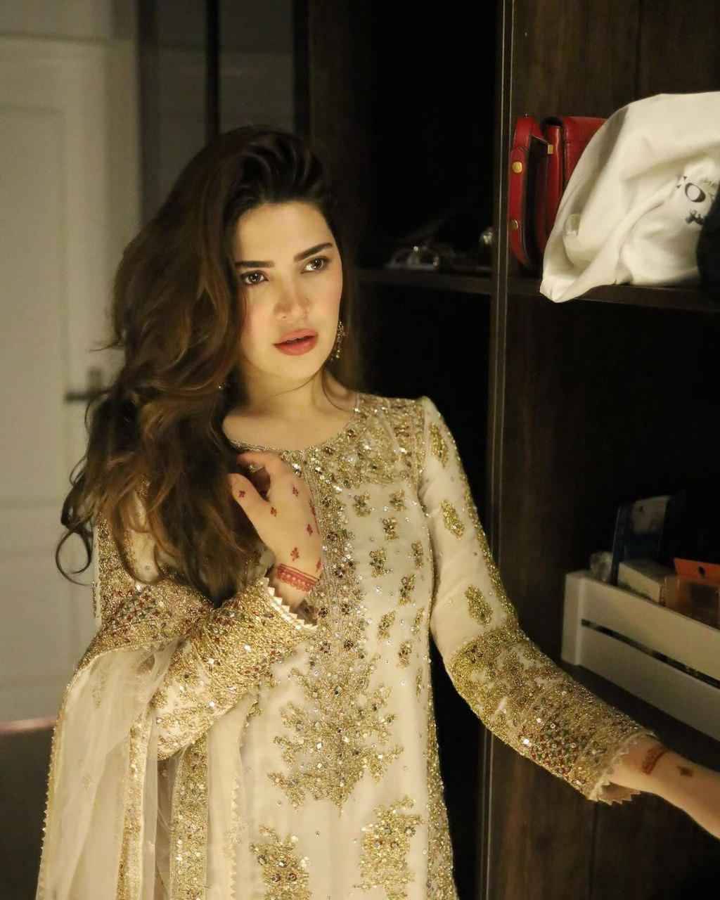 Zd-5050 By Fashid Wholesale 01 To 02 Series Beautiful Colorful Fancy Wedding Collection Occasional Wear & Party Wear Heavy Faux Georgette Dresses At Wholesale Price