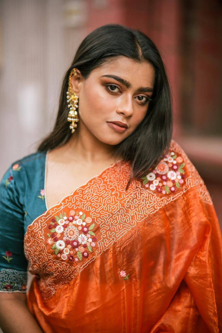 Vs-Maya By Fashid Wholesale Indian Traditional Wear Collection Beautiful Stylish Fancy Colorful Party Wear & Occasional Wear Premium Paper Crush Silk Sarees At Wholesale Price