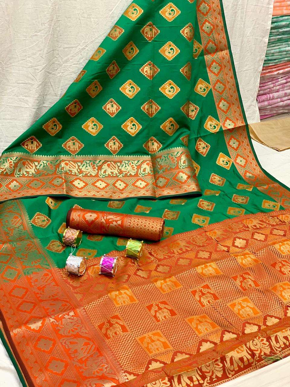 SUNNY PATOLA BY FASHID WHOLESALE 01 TO 07 SERIES INDIAN TRADITIONAL WEAR COLLECTION BEAUTIFUL STYLISH FANCY COLORFUL PARTY WEAR & OCCASIONAL WEAR LICHI SILK SAREES AT WHOLESALE PRICE