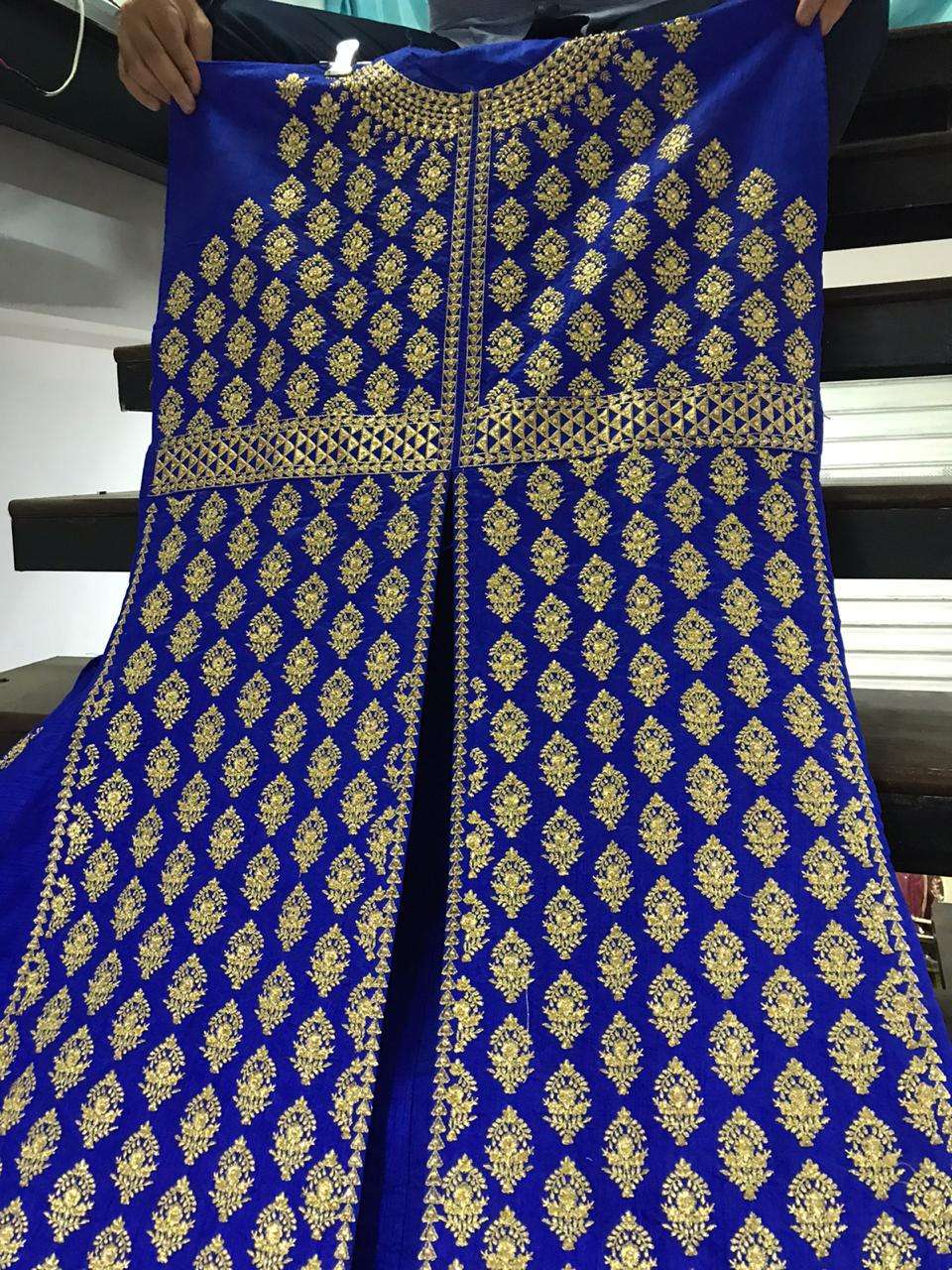 BOUTIQUE COLLECTION 1028 COLOURS BY FASHID WHOLESALE SERIES DESIGNER SUITS COLLECTION BEAUTIFUL STYLISH FANCY COLORFUL PARTY WEAR & OCCASIONAL WEAR HEAVY SILK EMBROIDERED DRESSES AT WHOLESALE PRICE