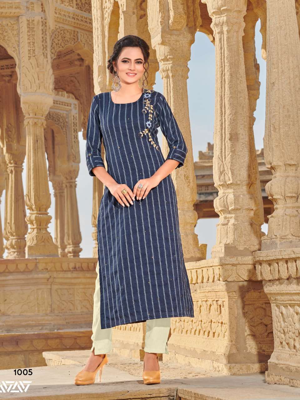 ZOOMREE BY RANG KALA 1001 TO 1007 SERIES DESIGNER BEAUTIFUL STYLISH FANCY COLORFUL PARTY WEAR & ETHNIC WEAR & READY TO WEAR RAYON WEAVING LINING KURTIS AT WHOLESALE PRICE