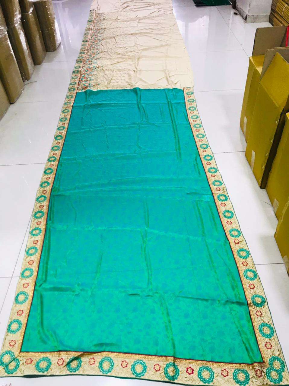 MANOHARI HIT DESIGN 670 BY MANOHARI INDIAN TRADITIONAL WEAR COLLECTION BEAUTIFUL STYLISH FANCY COLORFUL PARTY WEAR & OCCASIONAL WEAR ART SILK SAREES AT WHOLESALE PRICE
