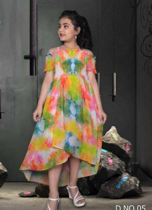 GINNI BY FASHID WHOLESALE 01 TO 06 SERIES DESIGNER BEAUTIFUL STYLISH FANCY COLORFUL PARTY WEAR & OCCASIONAL WEAR GEORGETTE KIDS GOWNS AT WHOLESALE PRICE