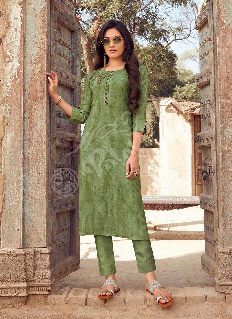 RUKMEE VOL-17 BY PALAV 1750 TO 1759 SERIES DESIGNER STYLISH FANCY COLORFUL BEAUTIFUL PARTY WEAR & ETHNIC WEAR COLLECTION RAYON KURTIS AT WHOLESALE PRICE