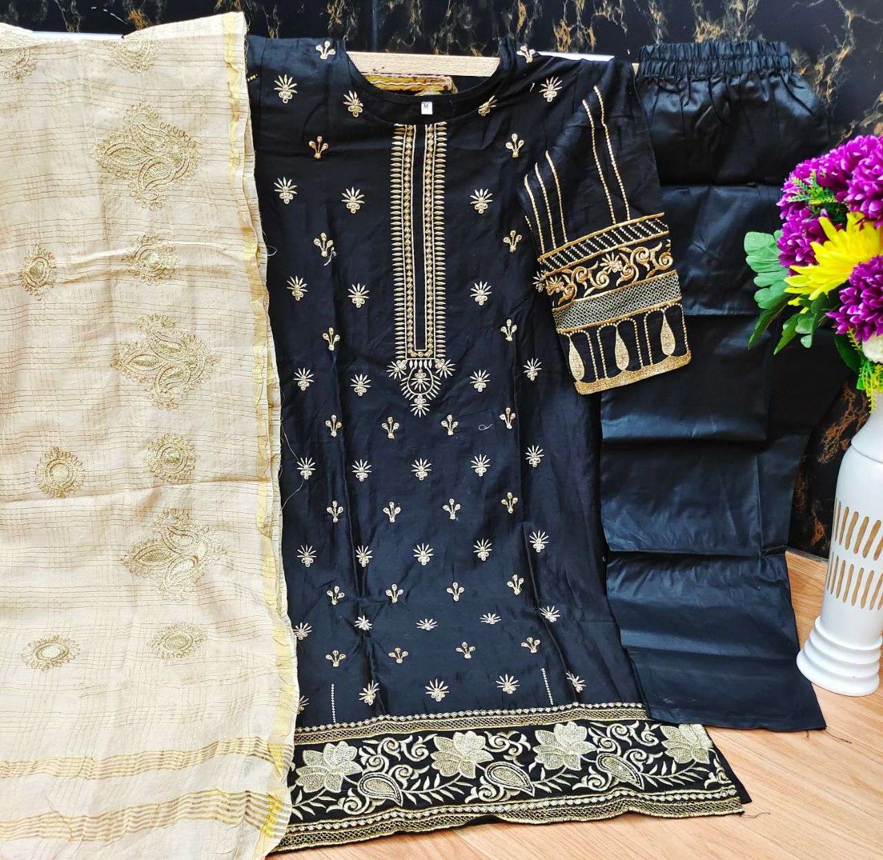 MOHTAAZ BY GUL BAHAR 101 TO 104 SERIES PAKISTANI SUITS BEAUTIFUL FANCY COLORFUL STYLISH PARTY WEAR & OCCASIONAL WEAR HEAVY JAM COTTON EMBROIDERED DRESSES AT WHOLESALE PRICE