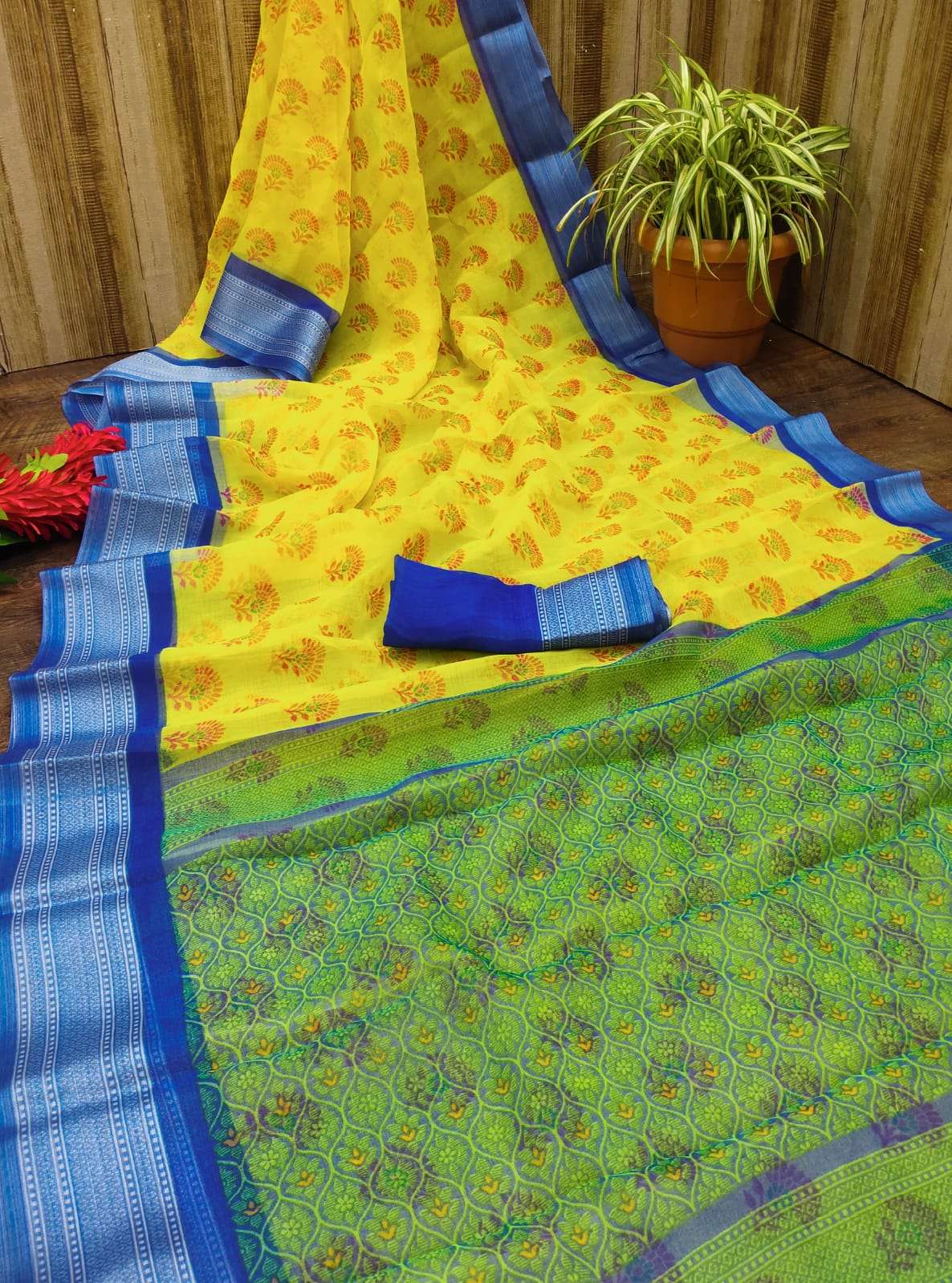 MYRA VOL-8 BY MYRA 801 TO 812 SERIES INDIAN TRADITIONAL WEAR COLLECTION BEAUTIFUL STYLISH FANCY COLORFUL PARTY WEAR & OCCASIONAL WEAR PREMIUM ORGANZA SAREES AT WHOLESALE PRICE