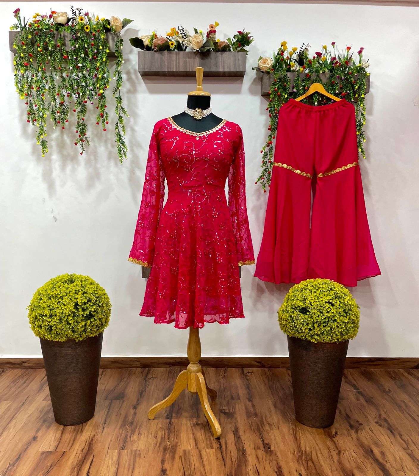 1063 BY KAAMIRI DESIGNER STYLISH FANCY COLORFUL BEAUTIFUL PARTY WEAR & ETHNIC WEAR COLLECTION GEORGETTE WITH WORK KURTIS WITH BOTTOM AT WHOLESALE PRICE