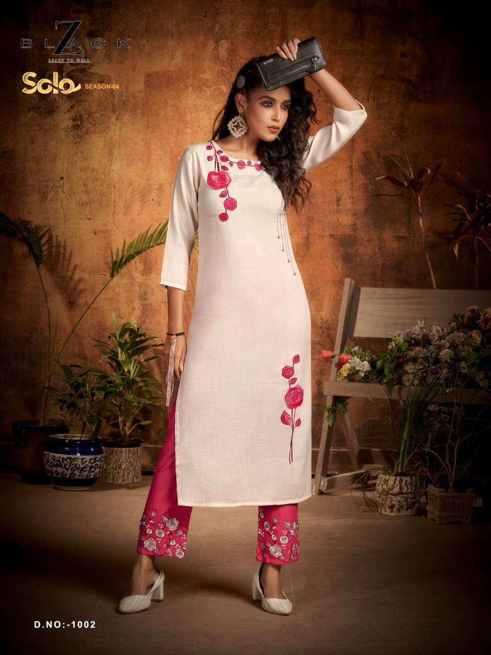 SOLO VOL-4 BY Z BLACK 1001 TO 1006 SERIES DESIGNER STYLISH FANCY COLORFUL BEAUTIFUL PARTY WEAR & ETHNIC WEAR COLLECTION RAYON EMBROIDERED KURTIS WITH BOTTOM AT WHOLESALE PRICE