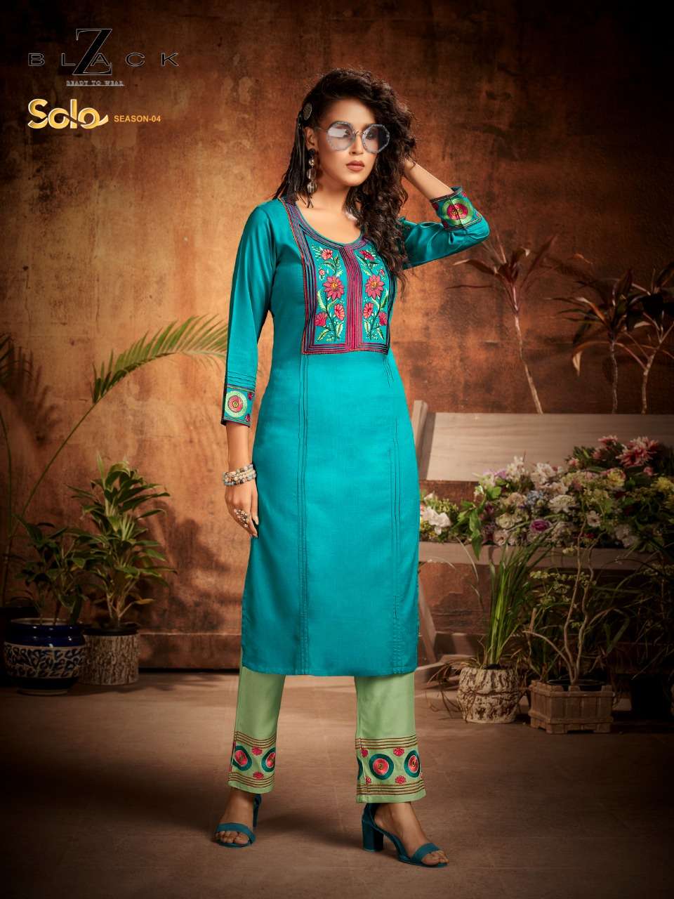 SOLO VOL-4 BY Z BLACK 1001 TO 1006 SERIES DESIGNER STYLISH FANCY COLORFUL BEAUTIFUL PARTY WEAR & ETHNIC WEAR COLLECTION RAYON EMBROIDERED KURTIS WITH BOTTOM AT WHOLESALE PRICE