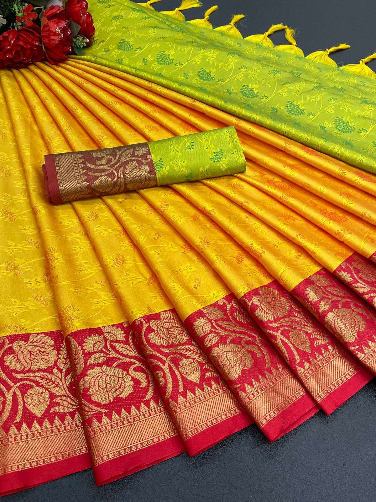 MB-3197 BY FASHID WHOLESALE 01 TO 06 SERIES INDIAN TRADITIONAL WEAR COLLECTION BEAUTIFUL STYLISH FANCY COLORFUL PARTY WEAR & OCCASIONAL WEAR PURE KANJIVARAM SILK SAREES AT WHOLESALE PRICE