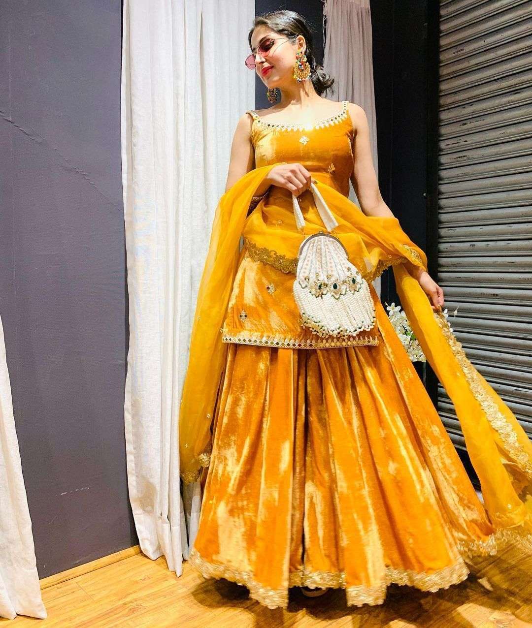VD-608-2297 BY FASHID WHOLESALE BEAUTIFUL STYLISH SHARARA SUITS FANCY COLORFUL CASUAL WEAR & ETHNIC WEAR & READY TO WEAR HEAVY VELVET WITH EMBROIDERED DRESSES AT WHOLESALE PRICE