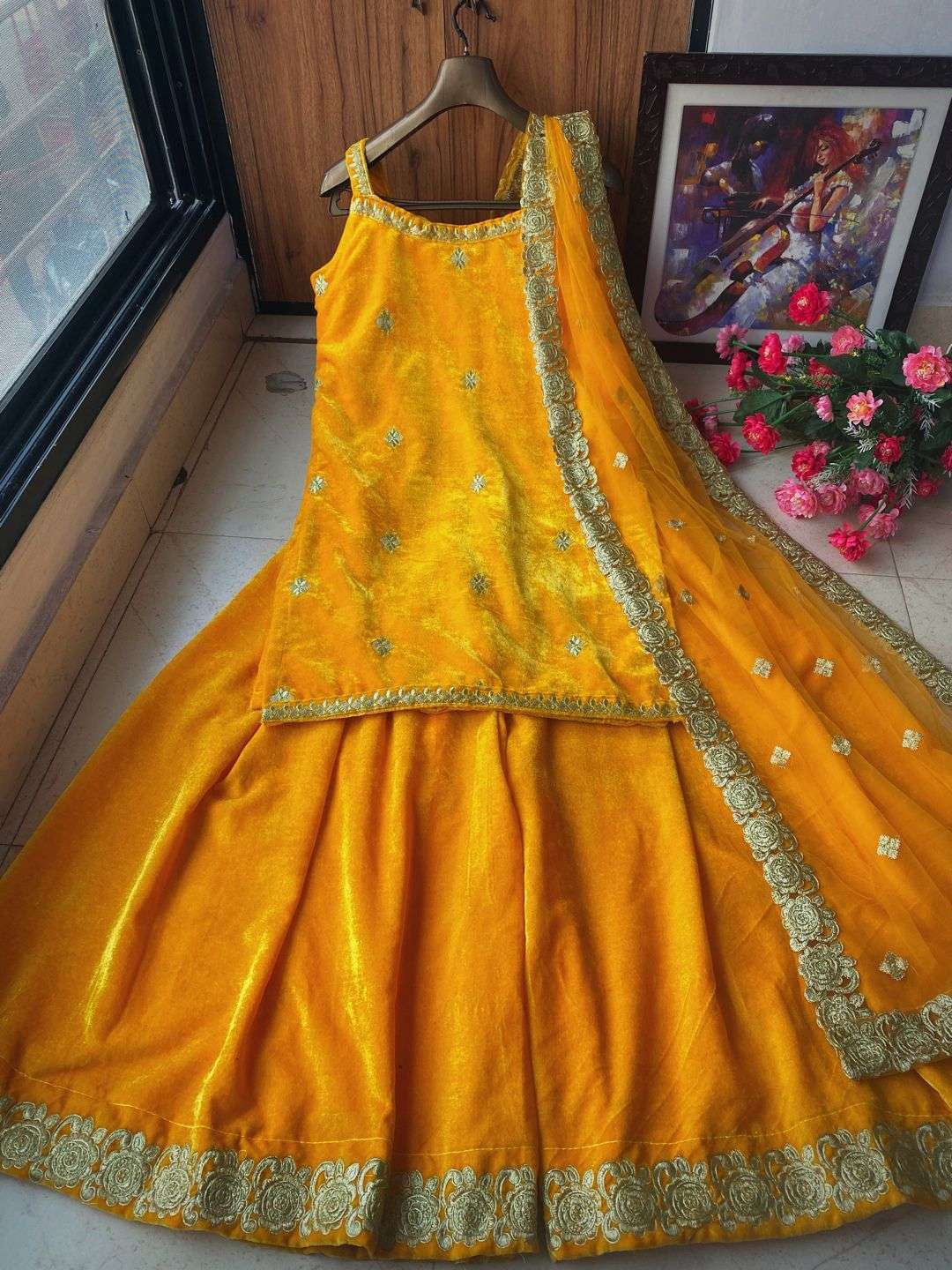 VD-608-2297 BY FASHID WHOLESALE BEAUTIFUL STYLISH SHARARA SUITS FANCY COLORFUL CASUAL WEAR & ETHNIC WEAR & READY TO WEAR HEAVY VELVET WITH EMBROIDERED DRESSES AT WHOLESALE PRICE