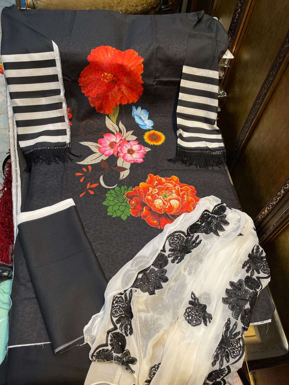 HAZRA HIT DESIGN 14 BLACK EDITION BY HAZRA DESIGNER PAKISTANI SUITS BEAUTIFUL FANCY COLORFUL STYLISH PARTY WEAR & OCCASIONAL WEAR CAMBRIC COTTON DIGITAL PRINT DRESSES AT WHOLESALE PRICE