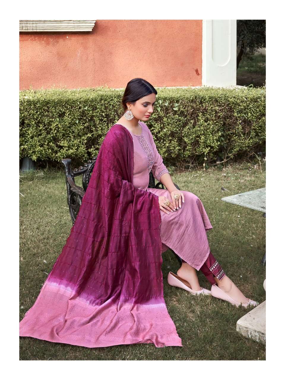 GEET BY LADY VIEW 1001 TO 1006 SERIES BEAUTIFUL SUITS COLORFUL STYLISH FANCY CASUAL WEAR & ETHNIC WEAR VISCOSE SILK DRESSES AT WHOLESALE PRICE