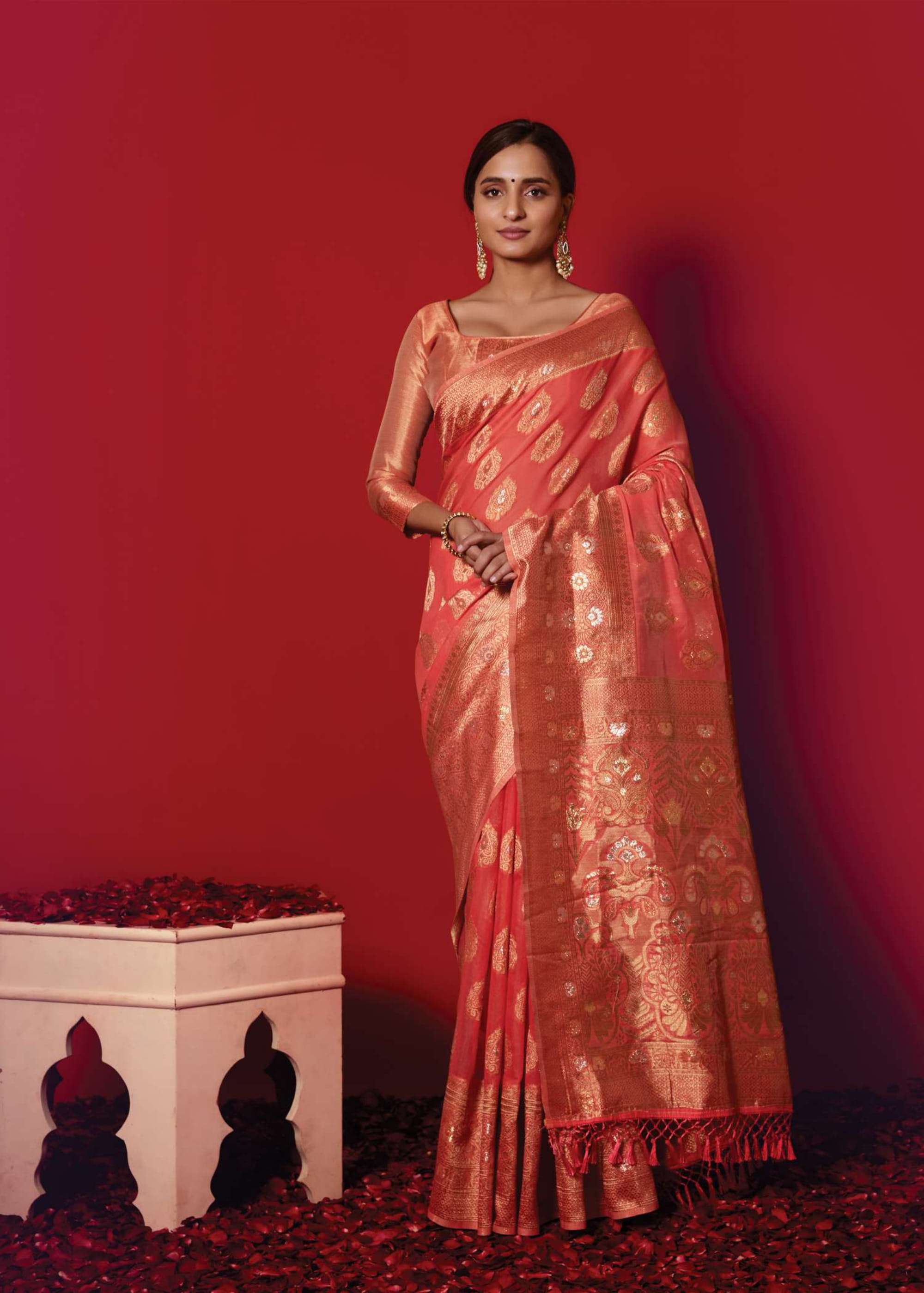KASAB ZARI VOL-7 BY SHANGRILA A TO E SERIES INDIAN TRADITIONAL WEAR COLLECTION BEAUTIFUL STYLISH FANCY COLORFUL PARTY WEAR & OCCASIONAL WEAR PURE LINEN SAREES AT WHOLESALE PRICE