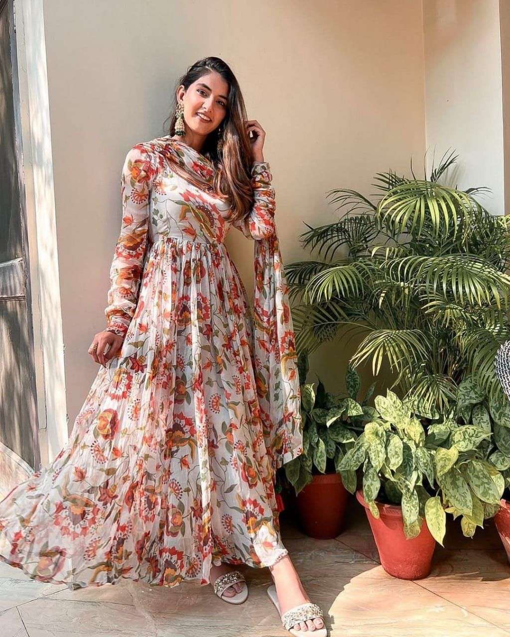 VD-071-4591 BY KAAMIRI BEAUTIFUL STYLISH FANCY COLORFUL CASUAL WEAR & ETHNIC WEAR GEORGETTE WITH WORK GOWNS AT WHOLESALE PRICE
