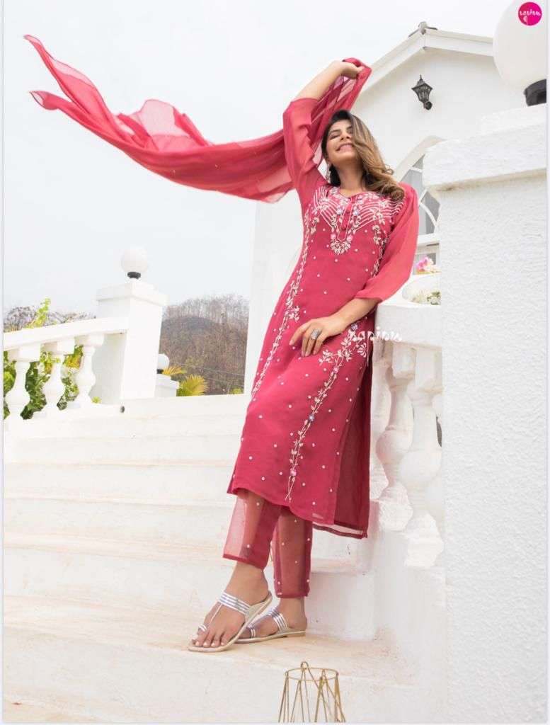 AAINA VOL-3 BY LAPINK 301 TO 304 SERIES BEAUTIFUL SUITS COLORFUL STYLISH FANCY CASUAL WEAR & ETHNIC WEAR CHINNON/GEORGETTE DRESSES AT WHOLESALE PRICE