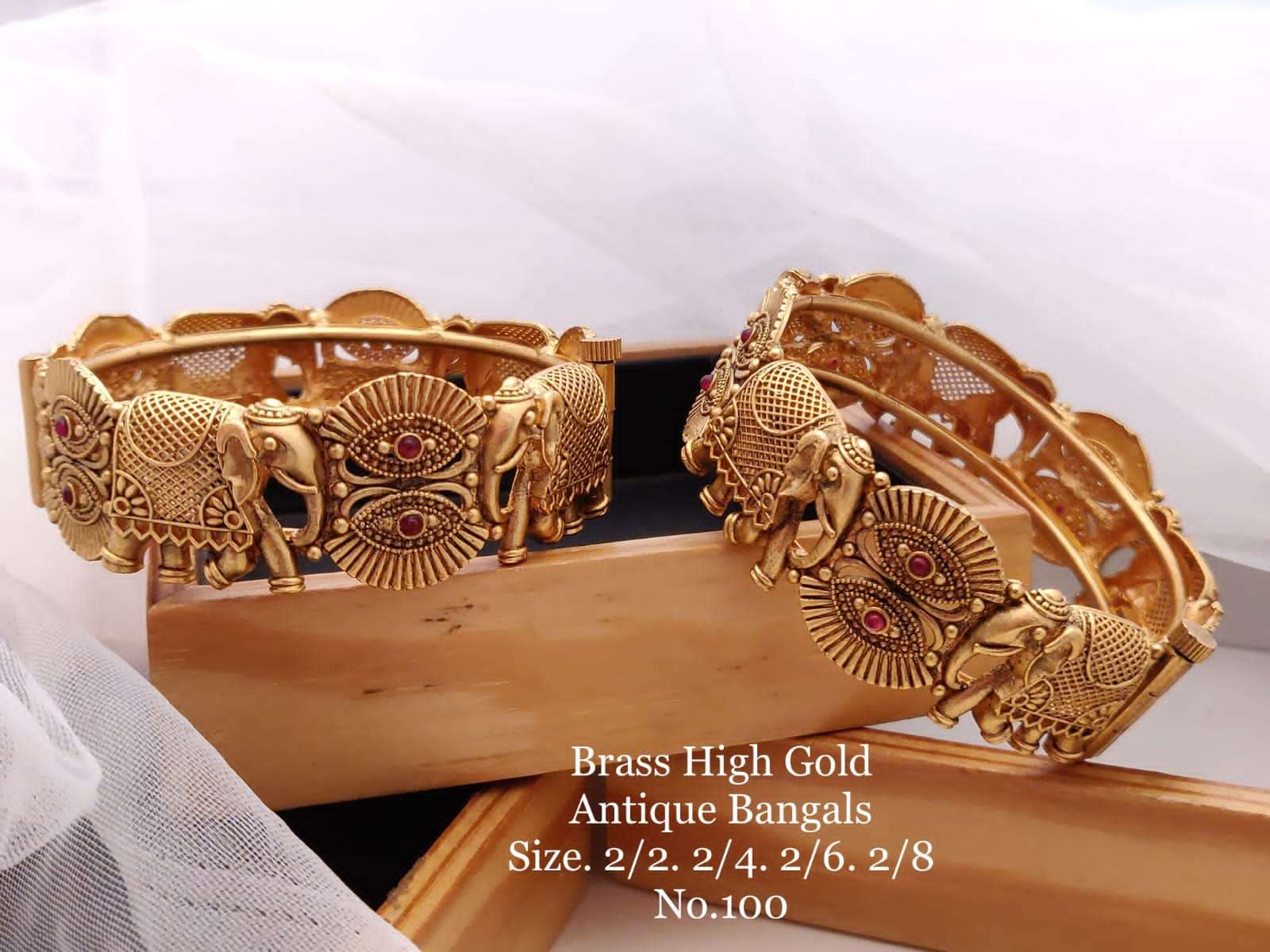 ANTIQUE BANGALS BY FASHID WHOLESALE TRADITIONAL ARTIFICIAL JEWELLERY FOR INDIAN ATTIRE AT EXCLUSIVE RANGE.