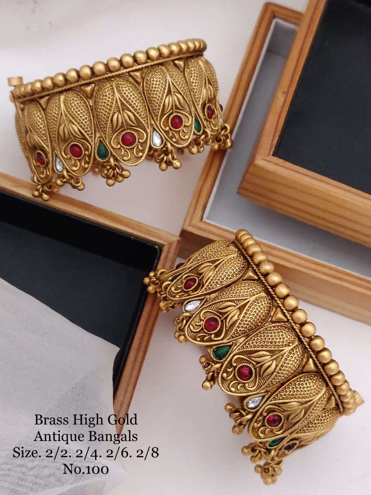ANTIQUE BANGALS BY FASHID WHOLESALE TRADITIONAL ARTIFICIAL JEWELLERY FOR INDIAN ATTIRE AT EXCLUSIVE RANGE.