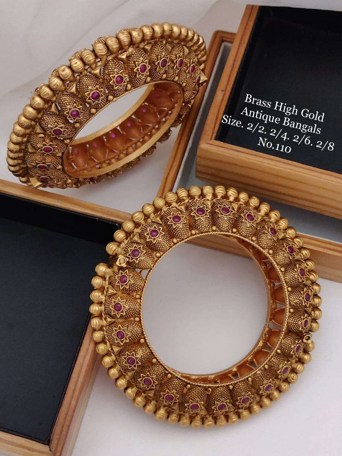 ANTIQUE BANGALS BY FASHID WHOLESALE TRADITIONAL ARTIFICIAL JEWELLERY FOR INDIAN ATTIRE AT EXCLUSIVE RANGE.