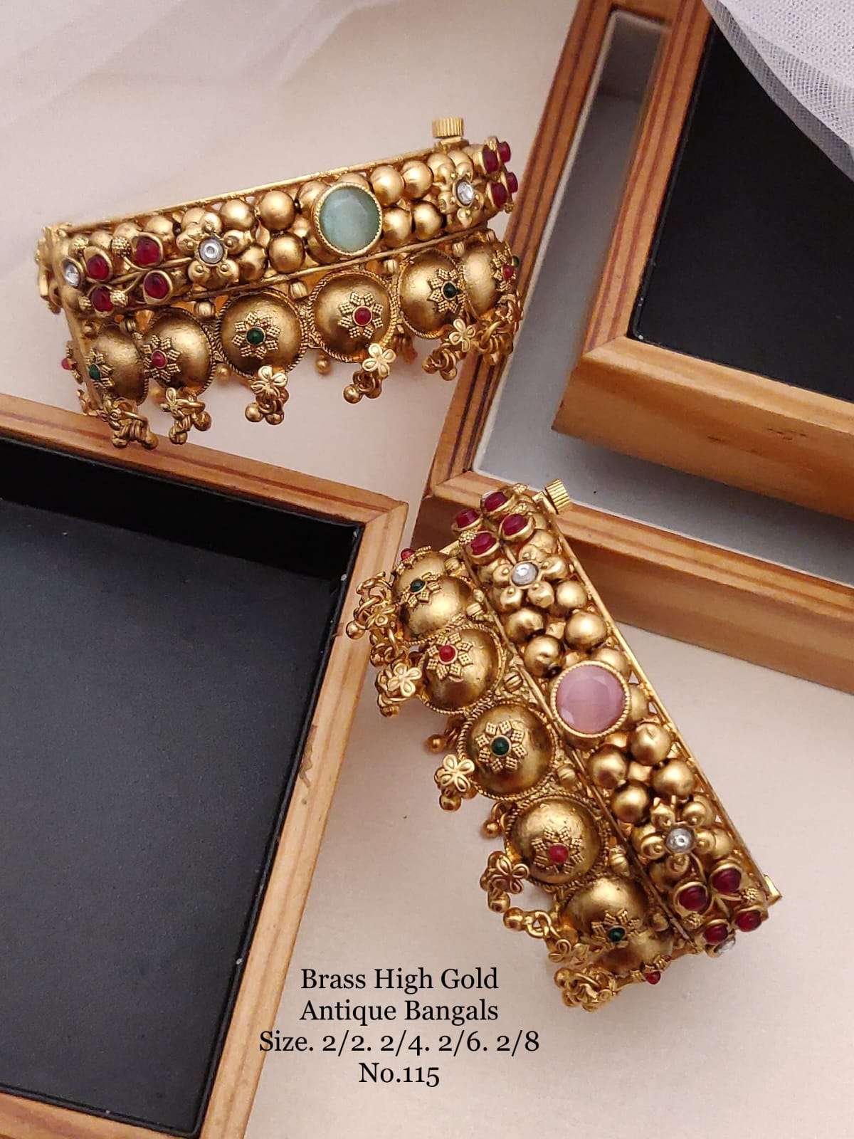 ANTIQUE BANGALS BY FASHID WHOLESALE TRADITIONAL ARTIFICIAL JEWELLERY FOR INDIAN ATTIRE AT EXCLUSIVE RANGE.