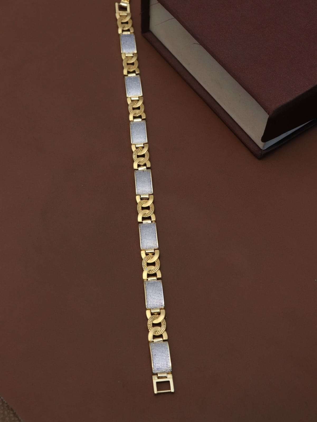 B-154 BY FASHID WHOLESALE TRADITIONAL IMITATION JEWELLERY FOR INDIAN ATTIRE AT EXCLUSIVE RANGE.