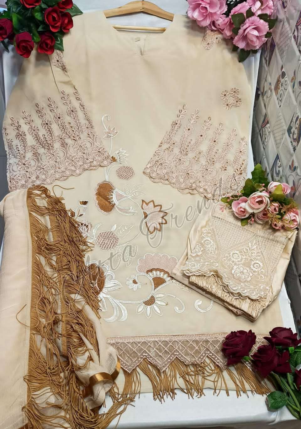 ATTA TRENDZ 2711 COLOURS BY ATTA TRENDZ 2711-A TO 2711-B SERIES BEAUTIFUL PAKISTANI SUITS COLORFUL STYLISH FANCY CASUAL WEAR & ETHNIC WEAR PURE GEORGETTE DRESSES AT WHOLESALE PRICE