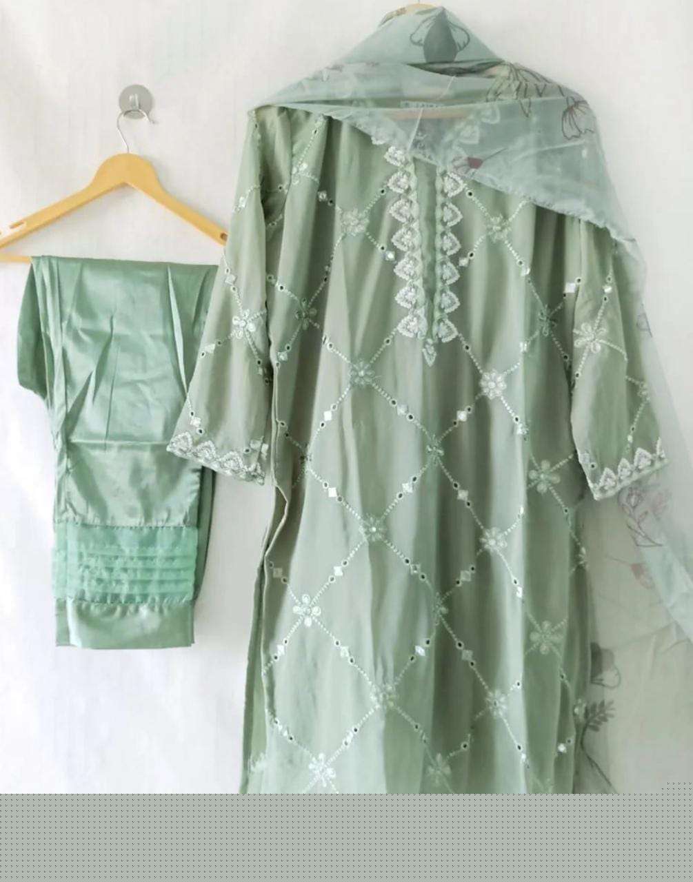 AM VOL-128 BY LAIBA 01 TO 03 SERIES BEAUTIFUL PAKISTANI SUITS STYLISH COLORFUL FANCY CASUAL WEAR & ETHNIC WEAR PURE GEORGETTE DRESSES AT WHOLESALE PRICE