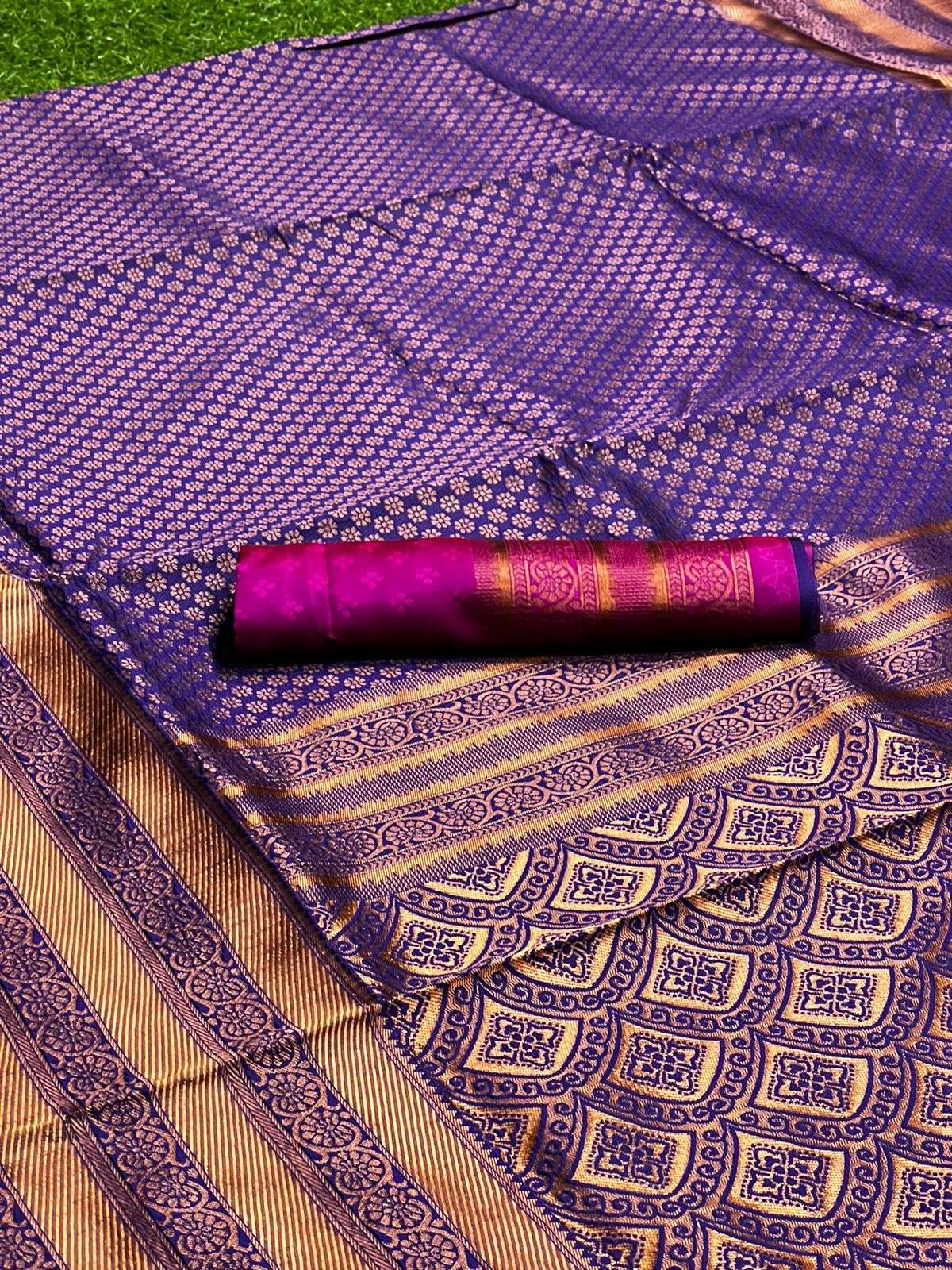 199 BY FASHID WHOLESALE ANX INDIAN TRADITIONAL WEAR COLLECTION BEAUTIFUL STYLISH FANCY COLORFUL PARTY WEAR & OCCASIONAL WEAR SOFT BANARASI SILK SAREES AT WHOLESALE PRICE
