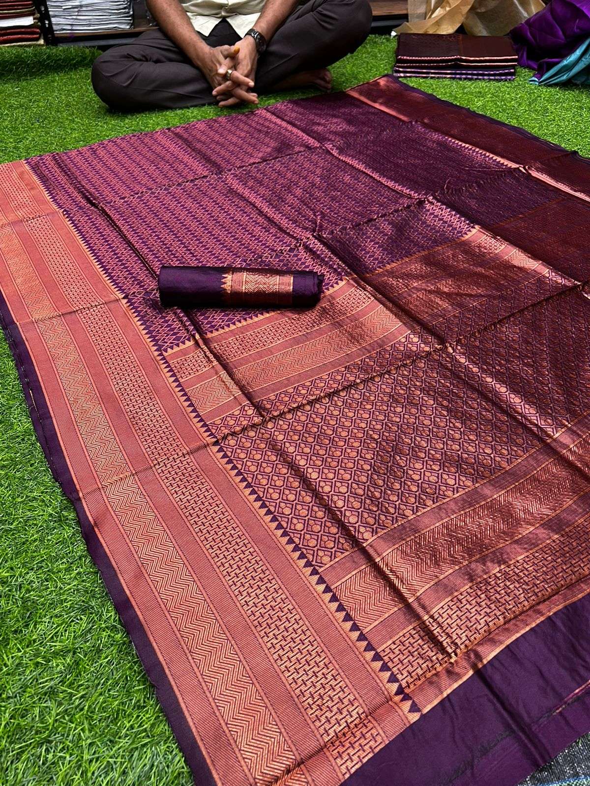 200 BY FASHID WHOLESALE ANX INDIAN TRADITIONAL WEAR COLLECTION BEAUTIFUL STYLISH FANCY COLORFUL PARTY WEAR & OCCASIONAL WEAR SOFT BANARASI SILK SAREES AT WHOLESALE PRICE