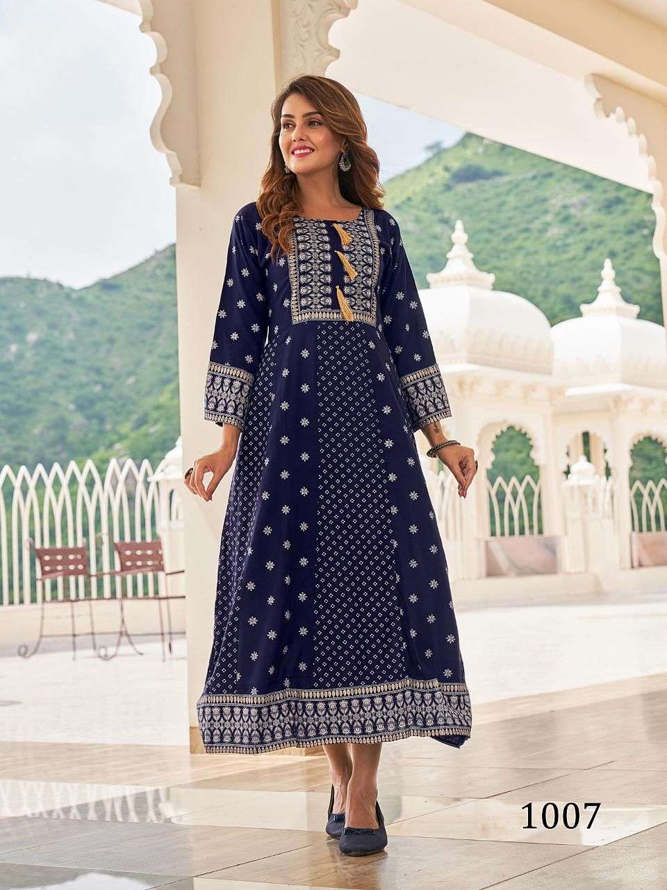 QUEEN VOL-1 BY BANWERY FASHION 1001 TO 1008 SERIES BEAUTIFUL STYLISH FANCY COLORFUL CASUAL WEAR & ETHNIC WEAR RAYON FOIL GOWNS AT WHOLESALE PRICE