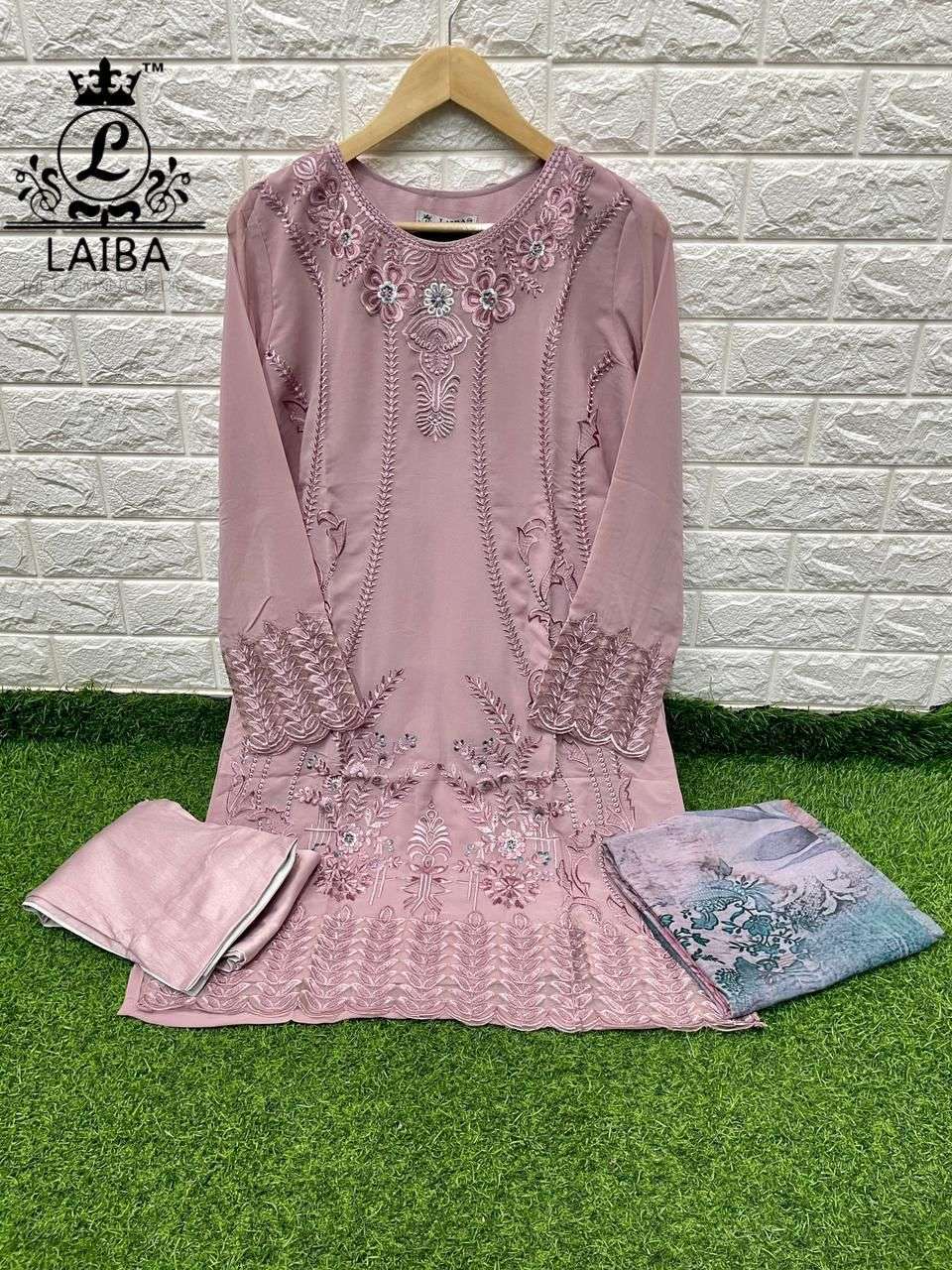 AM VOL-124 BY LAIBA 124-A TO 124-D SERIES BEAUTIFUL PAKISTANI SUITS COLORFUL STYLISH FANCY CASUAL WEAR & ETHNIC WEAR PURE GEORGETTE DRESSES AT WHOLESALE PRICE