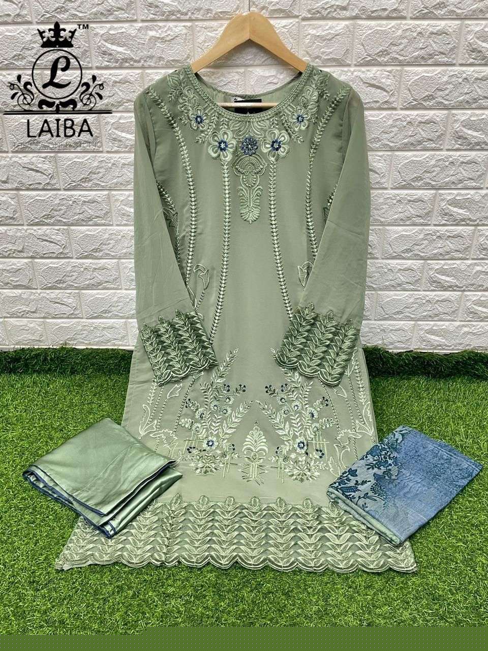 AM VOL-124 BY LAIBA 124-A TO 124-D SERIES BEAUTIFUL PAKISTANI SUITS COLORFUL STYLISH FANCY CASUAL WEAR & ETHNIC WEAR PURE GEORGETTE DRESSES AT WHOLESALE PRICE