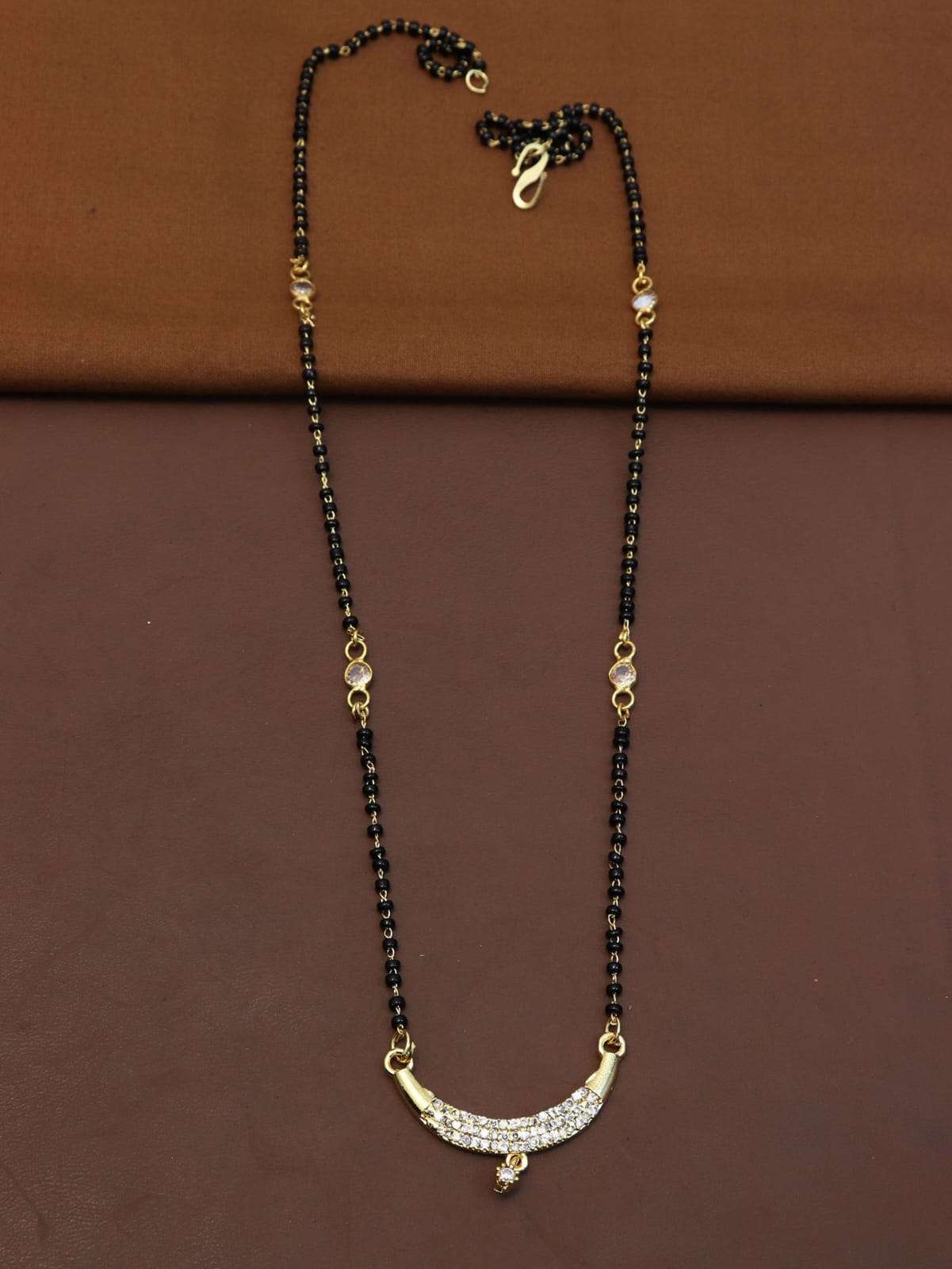 M-290 BY FASHID WHOLESALE TRADITIONAL IMITATION JEWELLERY FOR INDIAN ATTIRE AT EXCLUSIVE RANGE.