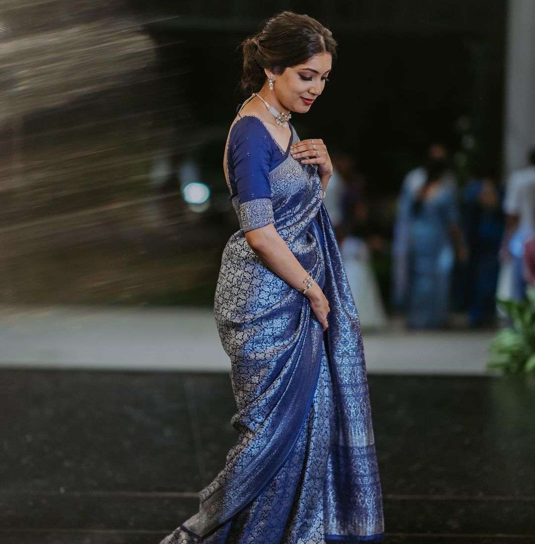 205 BY FASHID WHOLESALE ANX INDIAN TRADITIONAL WEAR COLLECTION BEAUTIFUL STYLISH FANCY COLORFUL PARTY WEAR & OCCASIONAL WEAR SOFT BANARASI SILK SAREES AT WHOLESALE PRICE