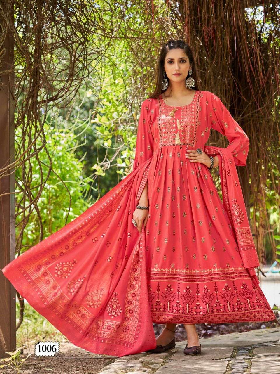 ARABIC KUTHU VOL-3 BY BANWERY FASHION 1001 TO 1008 SERIES BEAUTIFUL STYLISH FANCY COLORFUL CASUAL WEAR & ETHNIC WEAR RAYON PRINT GOWNS WITH DUPATTA AT WHOLESALE PRICE
