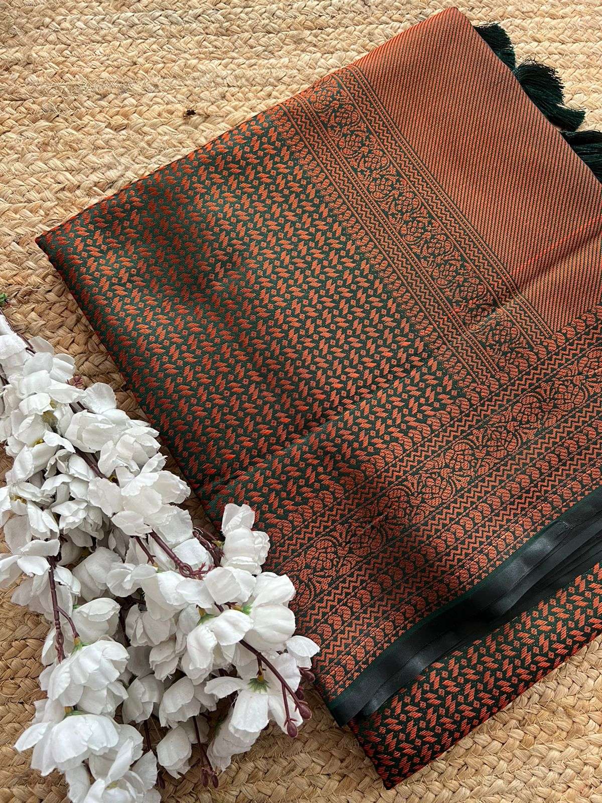 VV KUBERA PATTU BY FASHID WHOLESALE 01 TO 08 SERIES INDIAN TRADITIONAL WEAR COLLECTION BEAUTIFUL STYLISH FANCY COLORFUL PARTY WEAR & OCCASIONAL WEAR BANARASI SILK SAREES AT WHOLESALE PRICE