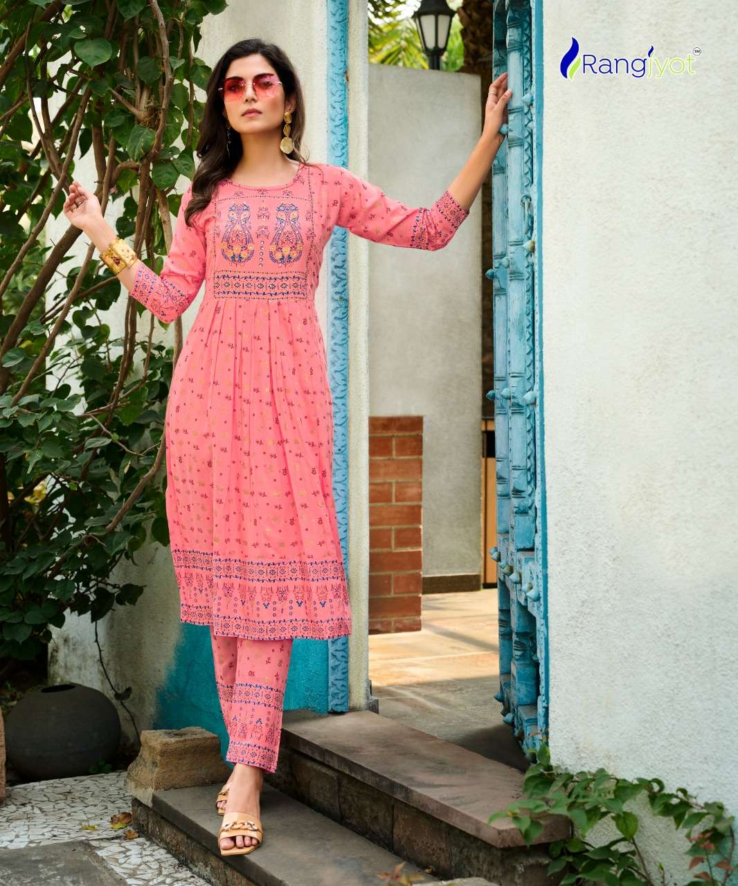 SAARVI VOL-1 BY RANGJYOT FASHION 1001 TO 1008 SERIES DESIGNER STYLISH FANCY COLORFUL BEAUTIFUL PARTY WEAR & ETHNIC WEAR COLLECTION RAYON KURTIS WITH BOTTOM AT WHOLESALE PRICE