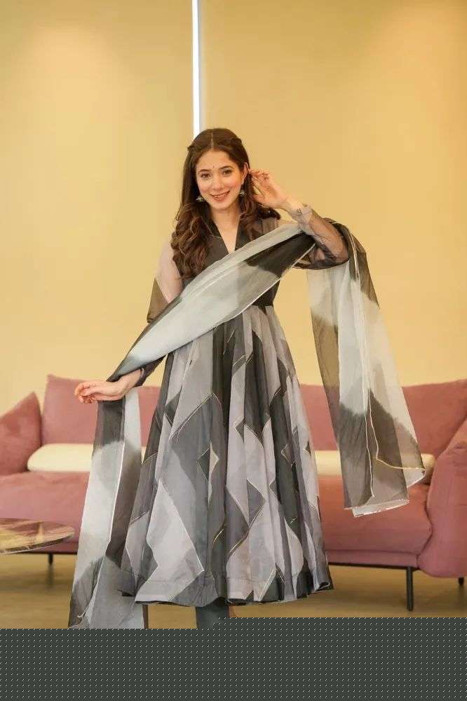 5517 By Fashid Wholesale Beautiful Festive Suits Colorful Stylish Fancy Casual Wear & Ethnic Wear Organza Silk Dresses At Wholesale Price